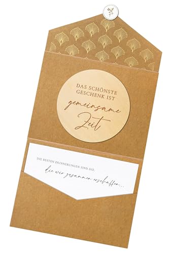 Joli Coon Das schönste Geschenk ist gemeinsame Zeit Karte mit Holzscheibe im Klappkuvert und Siegelaufkleber - Gutschein für gemeinsame Zeit - Gutschein Zeit schenken