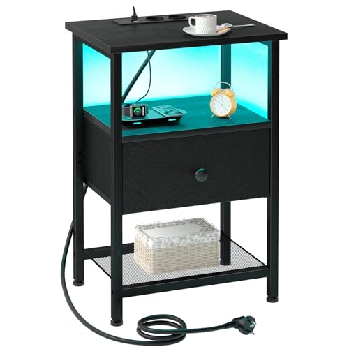 AMHANCIBLE Nachttisch mit Ladefunktion und LED-Leuchten, Beistelltisch mit Stoffschubladen, 3-stufiger Sofatisch mit offenem Regal, Nachtschrank für Schlafzimmer, Wohnzimmer, Schwarz EHETS01BK-1