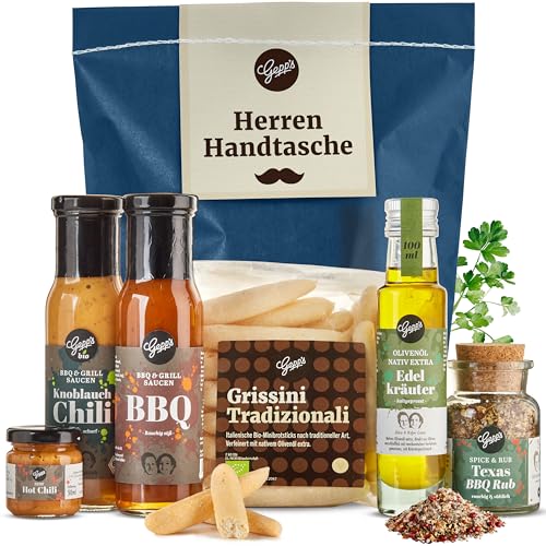 Gepp’s Feinkost Herrenhandtasche I Lustiges Männergeschenk gefüllt mit Delikatessen wie Knoblauch-Chili-Sauce, Edelkräuter-Olivenöl, Texas BBQ Rub I Geschenkidee für Männer